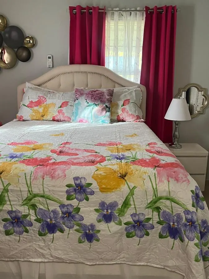 Vila Royal Vacation Retreat Falmouth