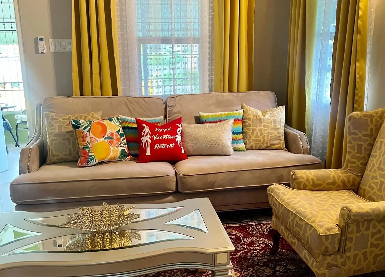 kontakty Royal Vacation Retreat